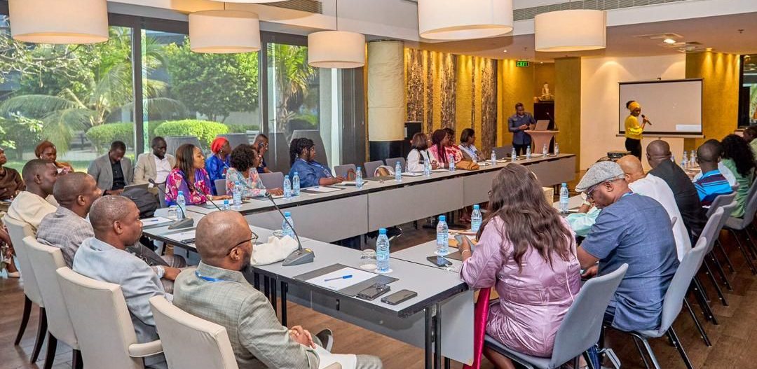 Researchers attending an AMedRA and SFADE-DAR-D2A workshop